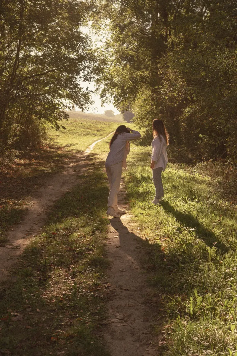séance famille + couple dans la campagne française — 2