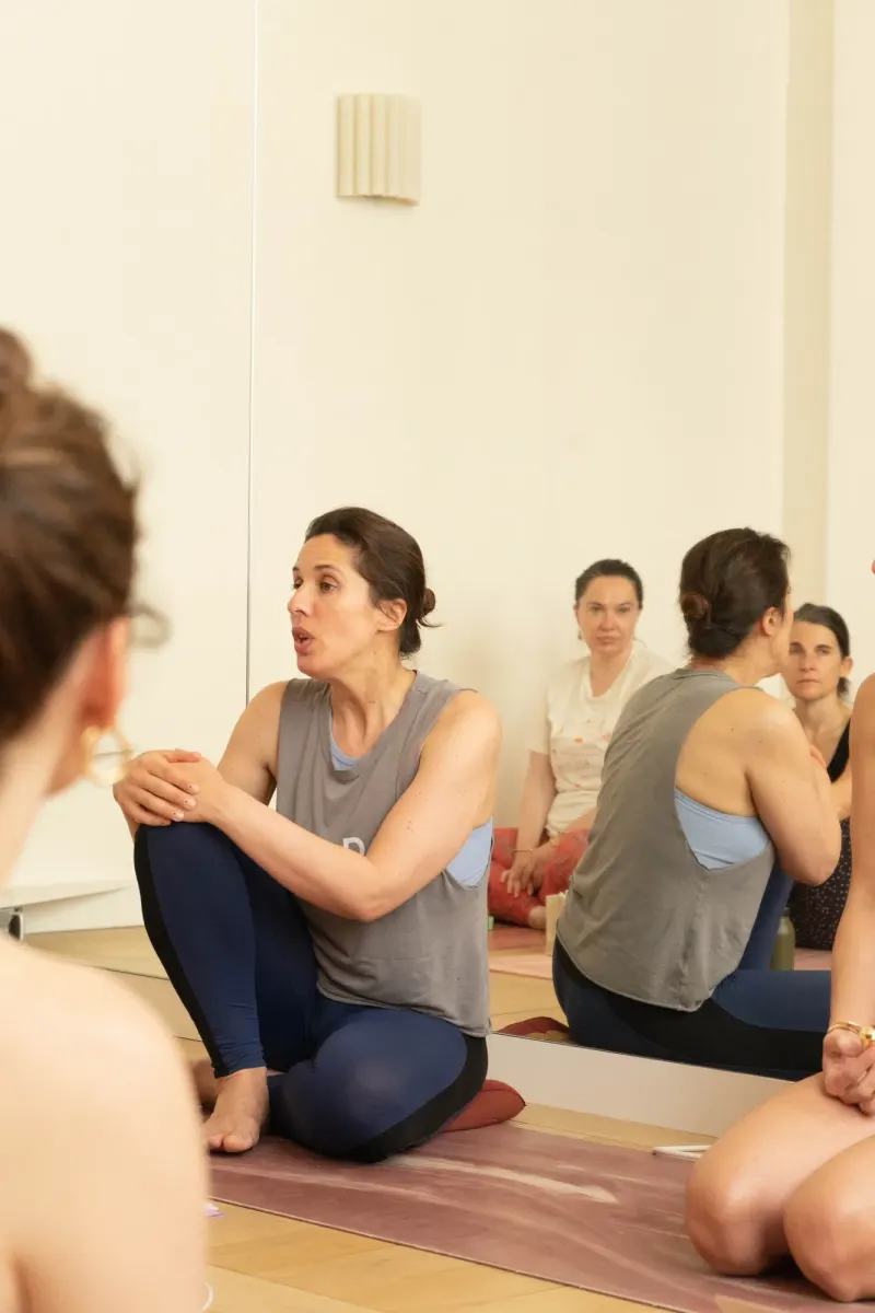 Atelier de kundalini yoga de Lili Barbery au studio de Charlotte Muller à Paris — 30