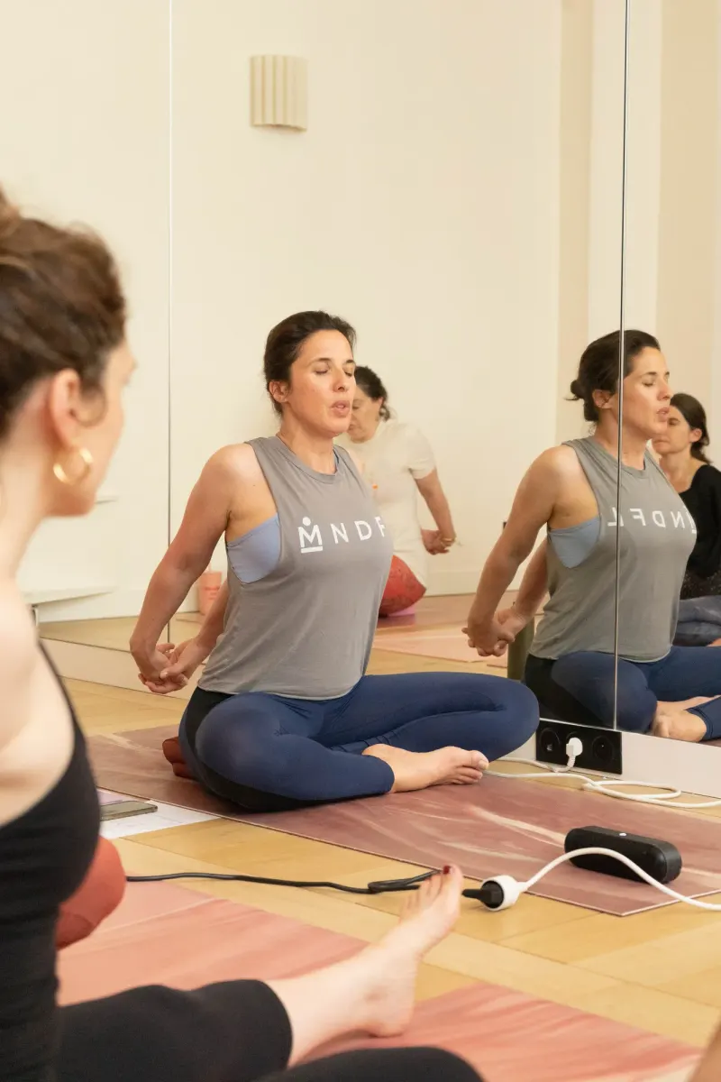 Atelier de kundalini yoga de Lili Barbery au studio de Charlotte Muller à Paris — 50