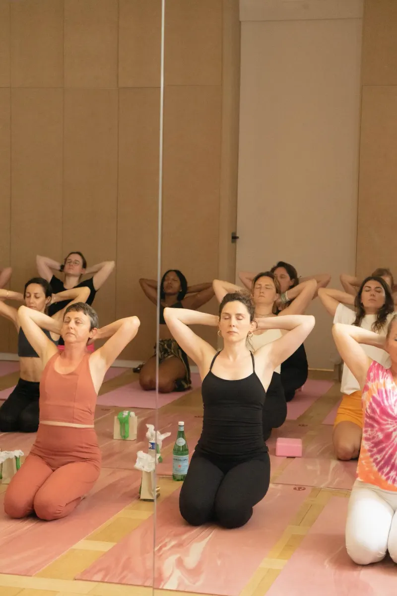 Atelier de kundalini yoga de Lili Barbery au studio de Charlotte Muller à Paris — 56