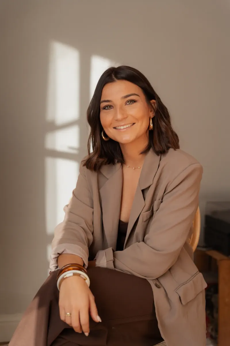 Laura Follain, Éclat — 5