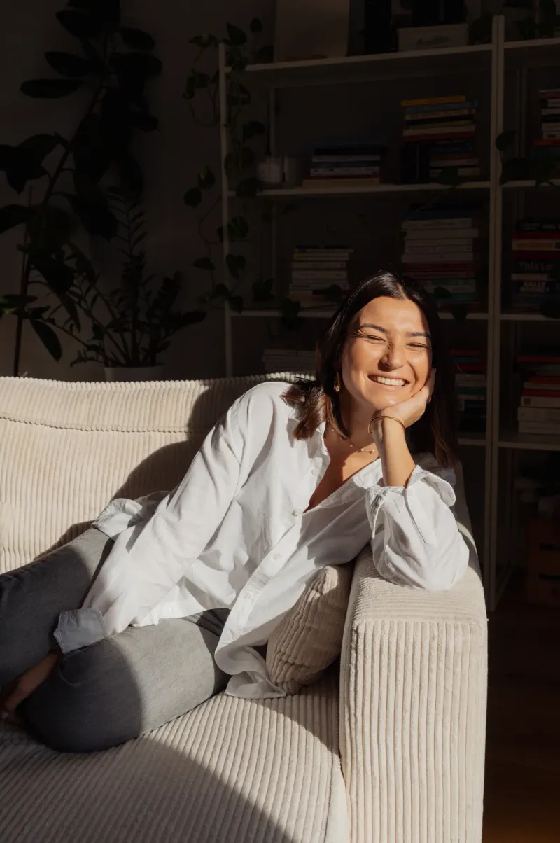 Laura Follain, Éclat — 12