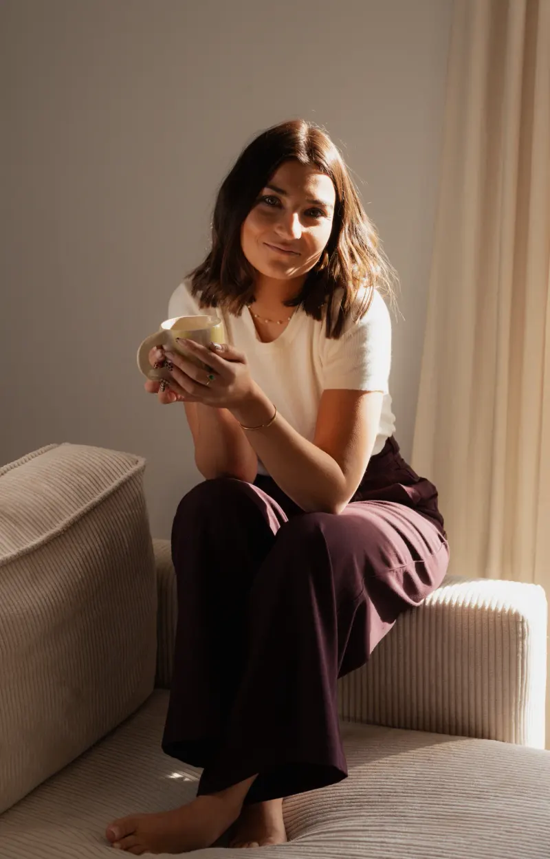 Laura Follain, Éclat — 28
