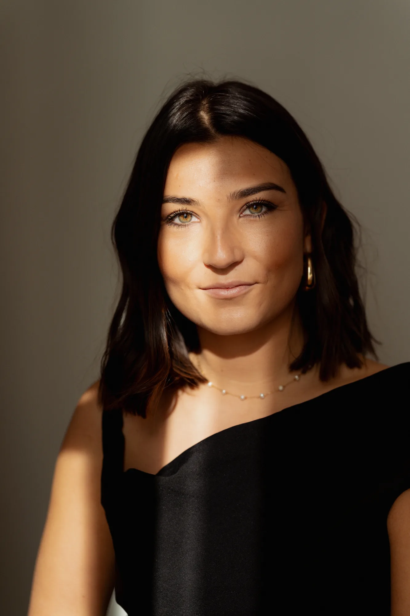 Laura Follain, Éclat