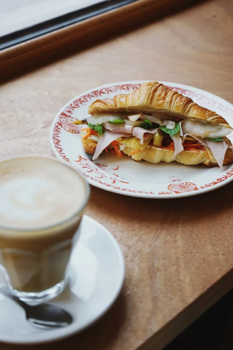 On Partage Coffee shop — 89