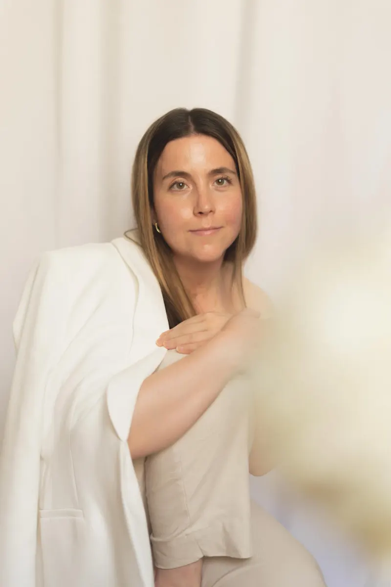 Clara, fondatrice de Layers of Clarity — 79