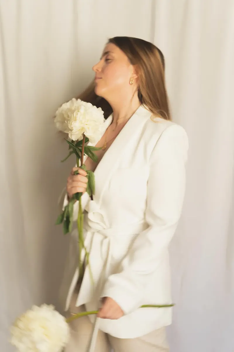 Clara, fondatrice de Layers of Clarity — 95